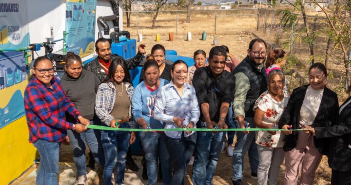 Coca Cola y el gobierno de Guanajuato Capital llevan agua a escuelas de comunidades