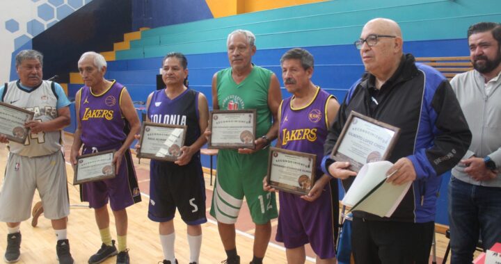 RECONOCE MAXIBASQUETBOL A SUS INTEGRANTES EN ACTIVO MÁS LONGEVOS