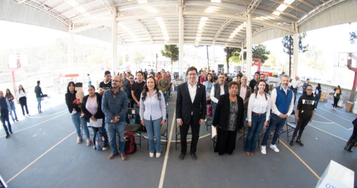 Entregan apoyos a 21 emprendedores capitalinos
