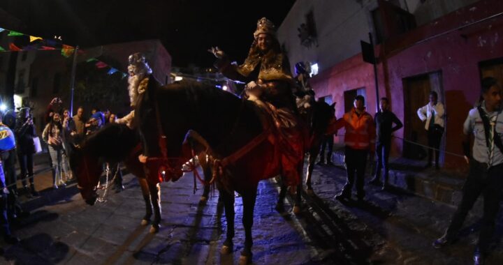 La Cabalgata de los Reyes Magos iluminará Guanajuato este 5 de enero