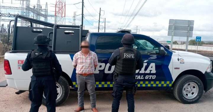 Detienen en carretera SMA-Doctor Mora a dos personas armadas y en posesión de 45 dosis de cristal