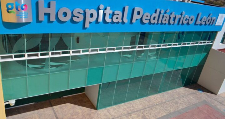 Celebran los 10 años del Hospital Pediátrico de León