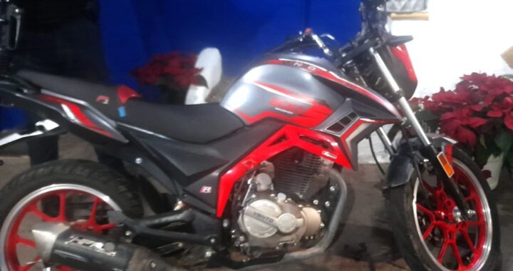 Decomisan motocicleta con reporte de robo