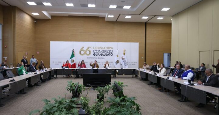 Se reúnen candidatos a la FGE con diputados panistas; este lunes se elige al titular