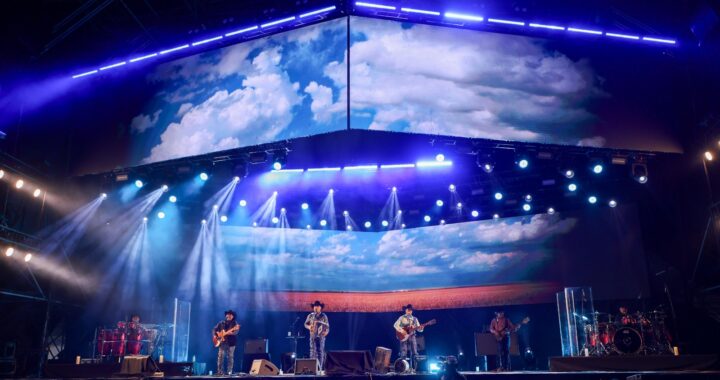Grupo Bronco, Intocable y Caifanes cimbraron León con su ritmo, acordes y letras