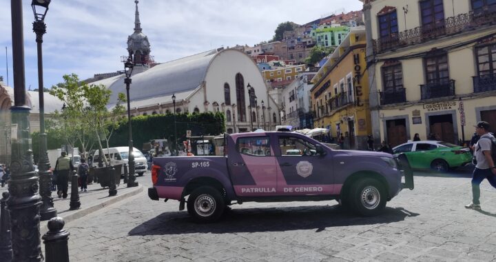Policía atropella a indigente en pleno Centro Histórico de la capital