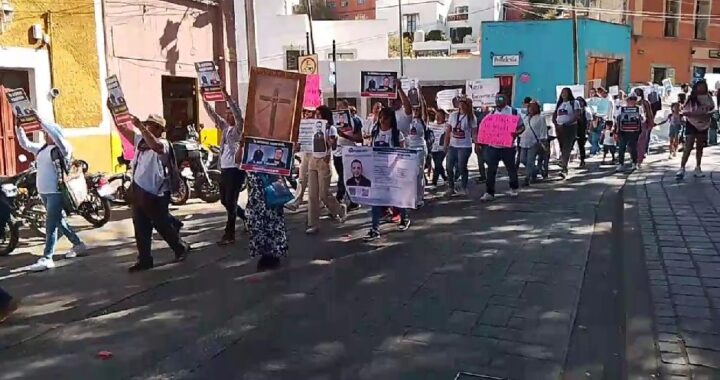 Marchan capitalinos de nueva cuenta por la desaparición de José Alejandro