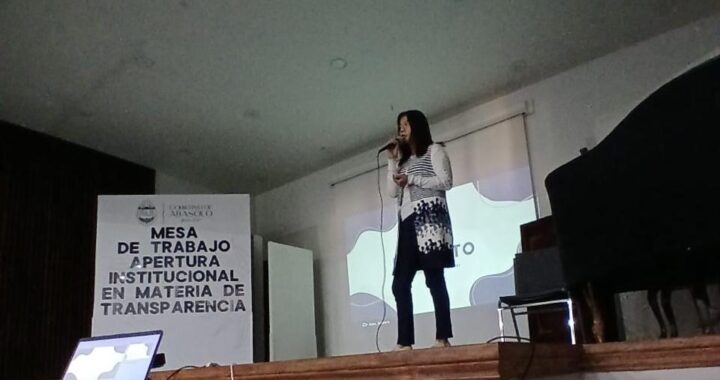 Estudiante UG ENMS Pénjamo imparte conferencia sobre estrés y ansiedad escolar en Casa de la Cultura de Abasolo