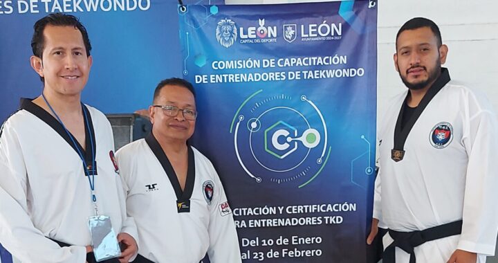 Docente UG del Campus Guanajuato participan en el COCET 2025