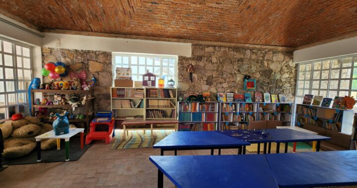 Estudiante UG crea y dirige sala para promover la lectura desde la infancia