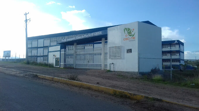 Trabaja CECyTEG en atender a alumnos que no continúan con sus estudios ni trabajan