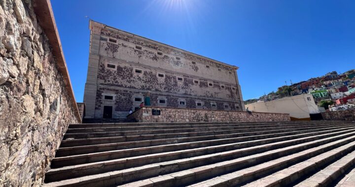 Definirán proyecto de rehabilitación de la Alhóndiga en los siguientes días