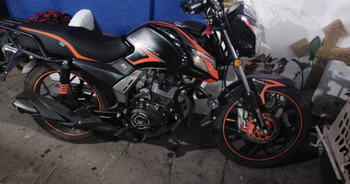 Ponen a resguardo dos motocicletas sin registro