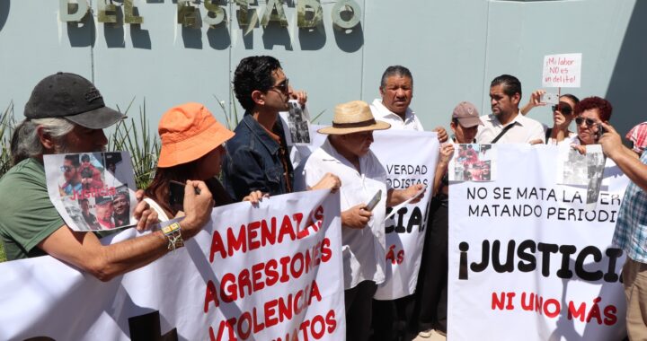 Protestan periodistas contra la violencia hacia el gremio