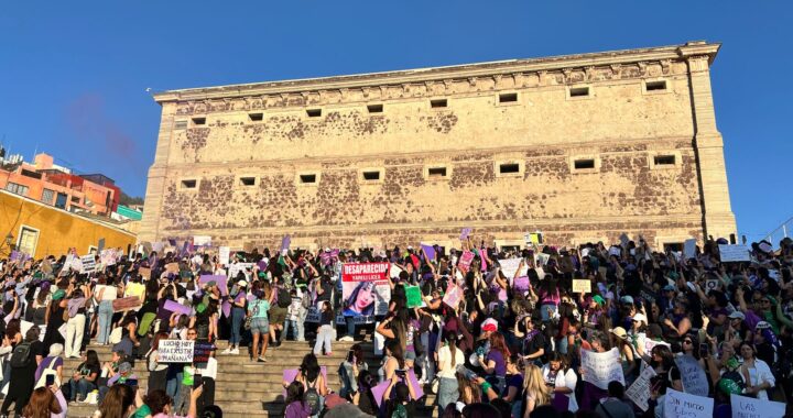 Miles de capitalinas guanajuatenses tomaron las calles en este 8M