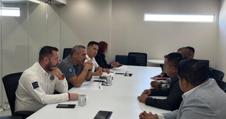 Se reúne secretaría de Seguridad con líderes de taxistas para ajustar estrategias