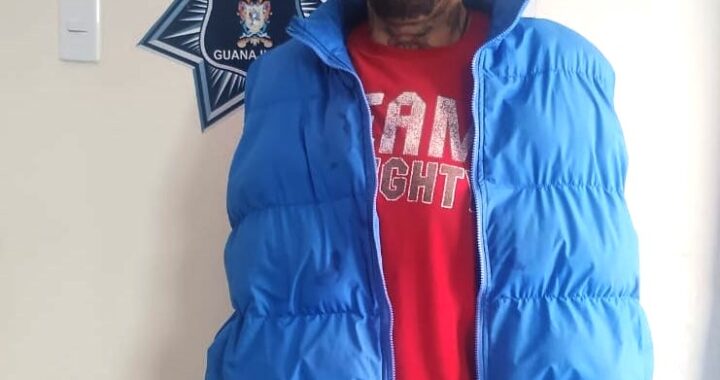 Los detienen con una moto robada