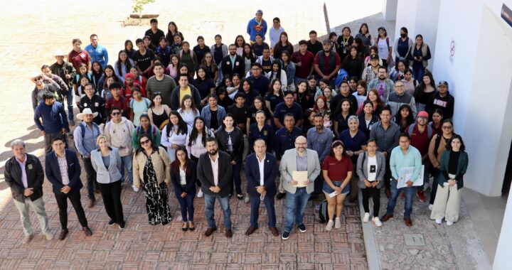 Comunidad del CINUG aprende y desarrolla habilidades en “Efecto Abeja Conectando La Colmena”