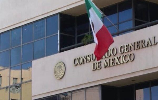Recortes presupuestales a consulados, afectan expedición de documentos para paisanos