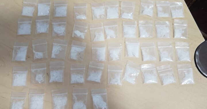 Policía capitalina detiene a presunto distribuidor de droga