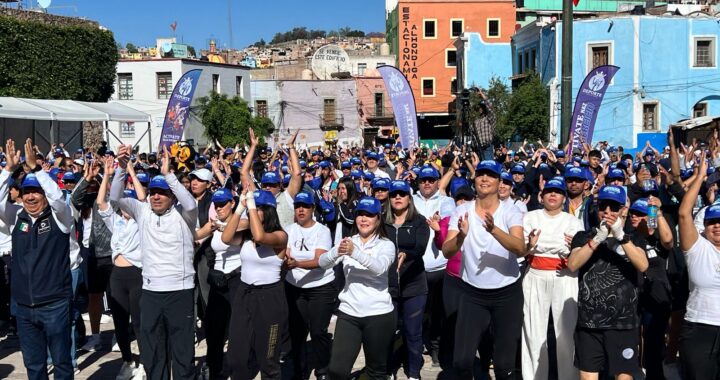 Realizan mega clase de box en la capital uniéndose a la estrategia nacional