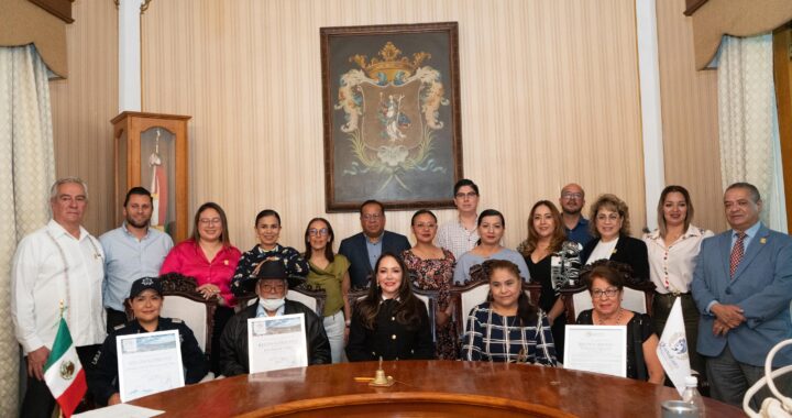 Aprueban nombramientos a Guanajuatenses Distinguidos y reconocen honestidad de policía y ciudadano