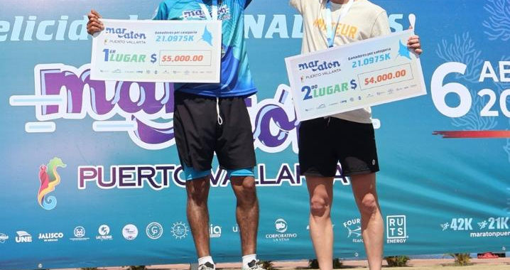 GANA “EL PEZ” JUÁREZ EL MEDIO MARATÓN DE PUERTO VALLARTA