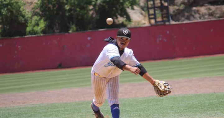 ISSEG APLASTA RIVALES EN EL DIAMANTE Y SE CORONA EN EL BÉISBOL DEL DÍA DEL SERVIDOR PÚBLICO