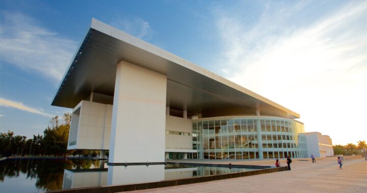 Amagan empleados del Teatro Bicentenario, con irse a paro si no mejoran sus condiciones labores