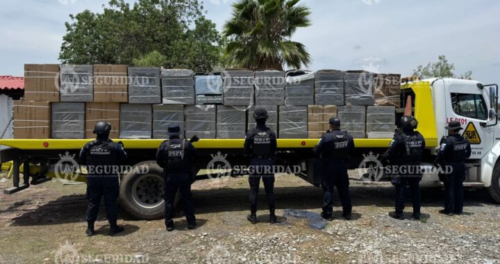 Recuperan un tractocamión con mercancía robada y detiene a seis presuntos responsables