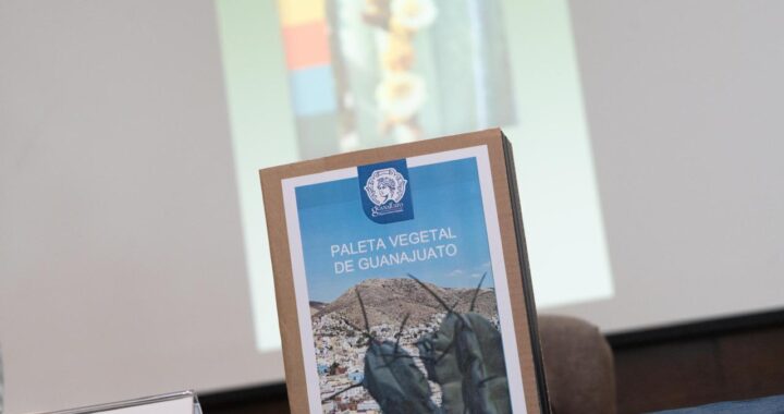 Presentan la primera Paleta Vegetal de Guanajuato capital