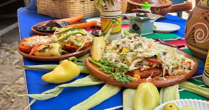 Premian a las mejores cocineras en el festival de la enchilada