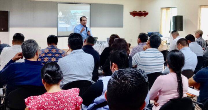 Capacitan a funcionarios municipales para atención de comunidades y pueblos indígenas