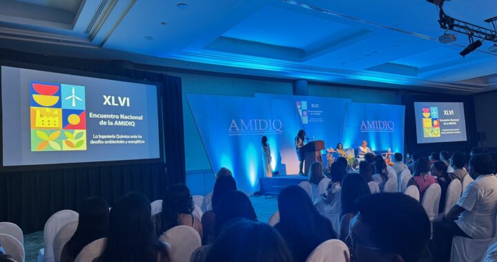 Profesoras UG ENMS Guanajuato participan en XLVI Encuentro Nacional de la AMIDIQ