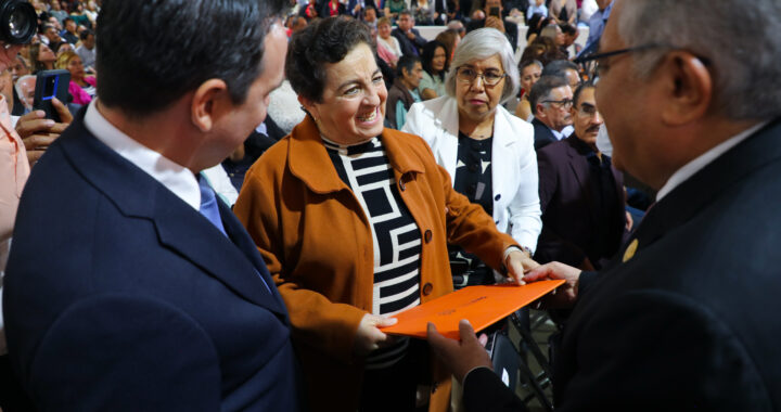 Reconocen a docentes del SNTE por ser una columna vertebral para la educación en Guanajuato