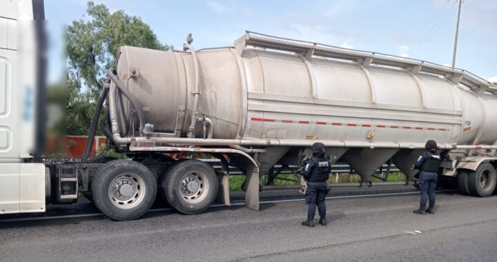 Frustran robo a transporte de carga en Carretera Federal 57 y asegura dos tractocamiones