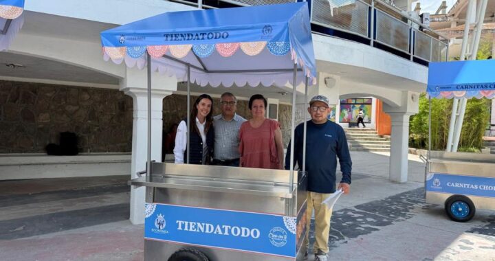 Fortalecen la economía de los comerciantes capitalinos con apoyos productivos