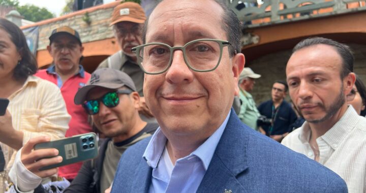 Sostiene secretario de Salud, que se atenderá a toda la población que lo requiera