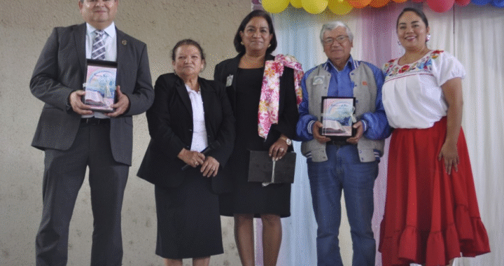 Presentan “Arco iris de poesía”, colección literaria con catorce obras de estudiantes victorenses