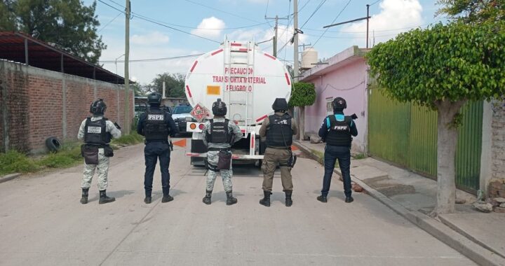 Aseguran pipa con 22 mil litros de hidrocarburo en Villagrán