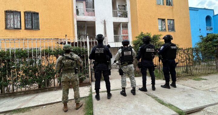 Cateo en León: detienen a dos y aseguran droga y dinero en efectivo