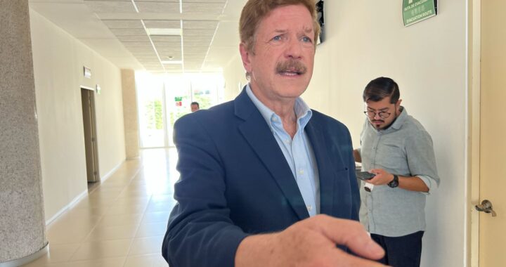 Dice Romero Hicks que no hay información de relevo en la bancada panista