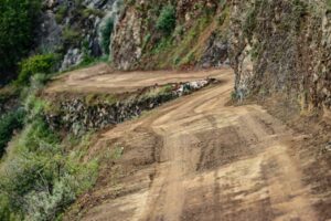 Preparan rehabilitación de caminos de terracería en comunidades por época de lluvia
