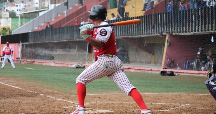 LEÓN AVENTAJABA A LAS MOMIAS POR 3-1, PERO SUSPENDEN DUELO DE PLAYOFFS POR AGRESIÓN A AMPAYERS