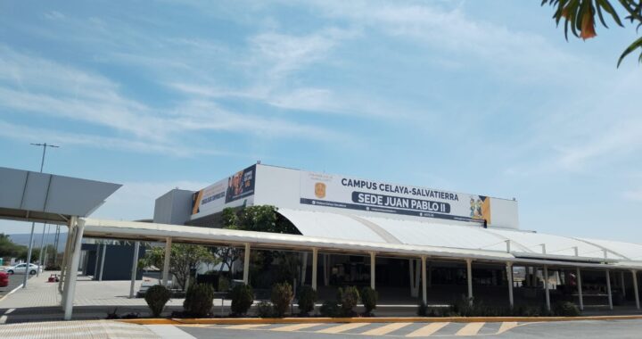 Comunidad UG del Campus Celaya-Salvatierra recibe Premio Estatal al Mérito Laboral 