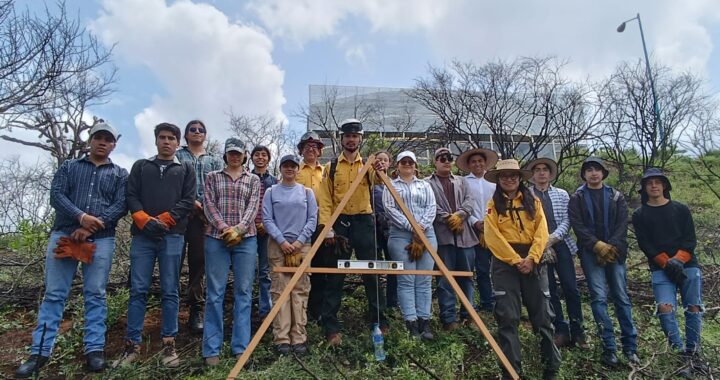 Comunidad UG Campus Guanajuato participa en restauración ecológica del área quemada en Sede Marfil 
