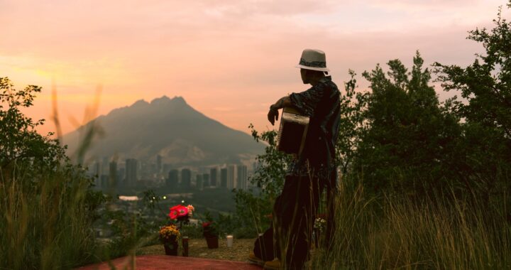 «Ni a mi madre le pido permiso», expresó Santa Fe Klan ante advertencia del municipio por concierto del 28