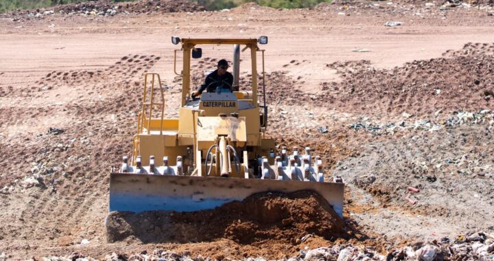 Mejoran compactación de residuos en el basurero de la capital