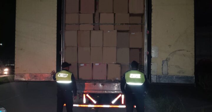 Recuperan remolque con mercancía valuada en 900 mil pesos en Celaya