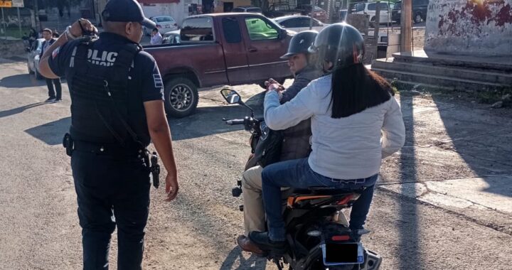 Refuerzan seguridad con operativo de revisión de motocicletas en la capital